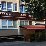 酒店 Arktur 3*